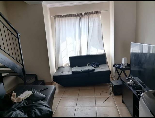 2 BEDROOM APARTMENT FOR SALE IN CASTLEVIEW